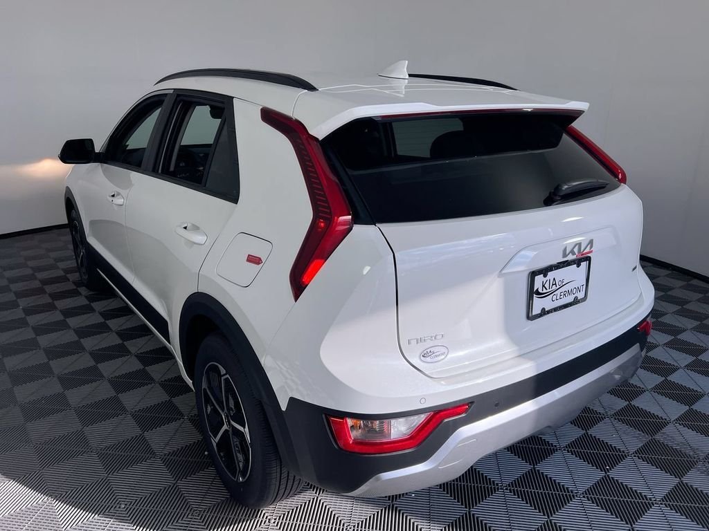 New 2026 Snow White Pearl Kia EX image 6