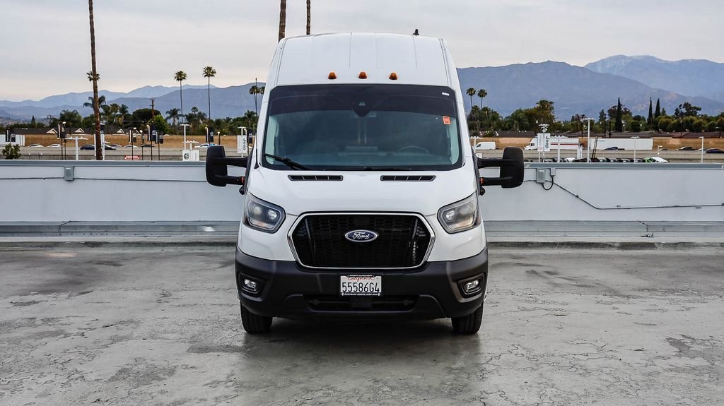 Used 2024 Oxford White Ford Base image 3