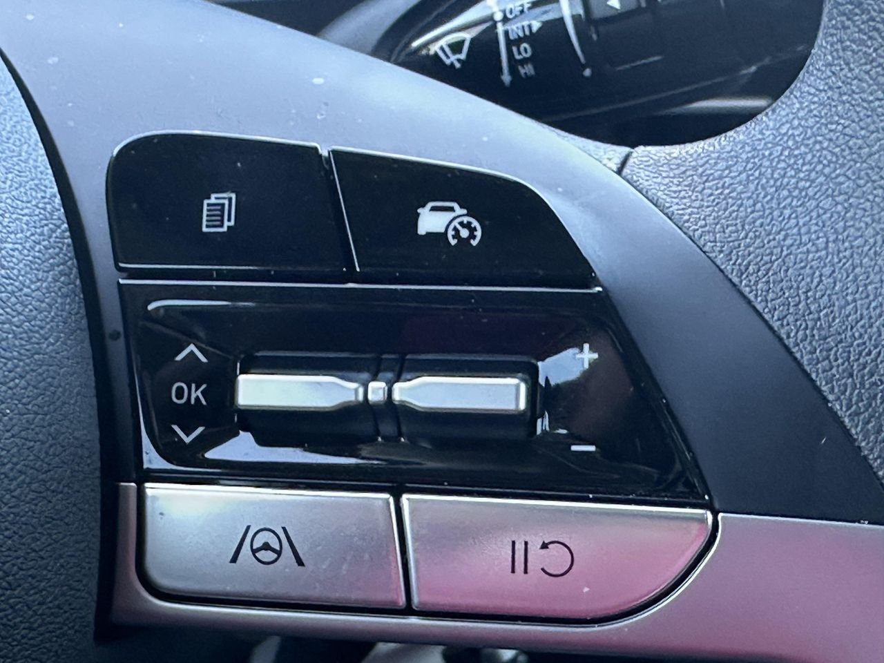 New 2026 Ecotronic Gray Hyundai SE image 24