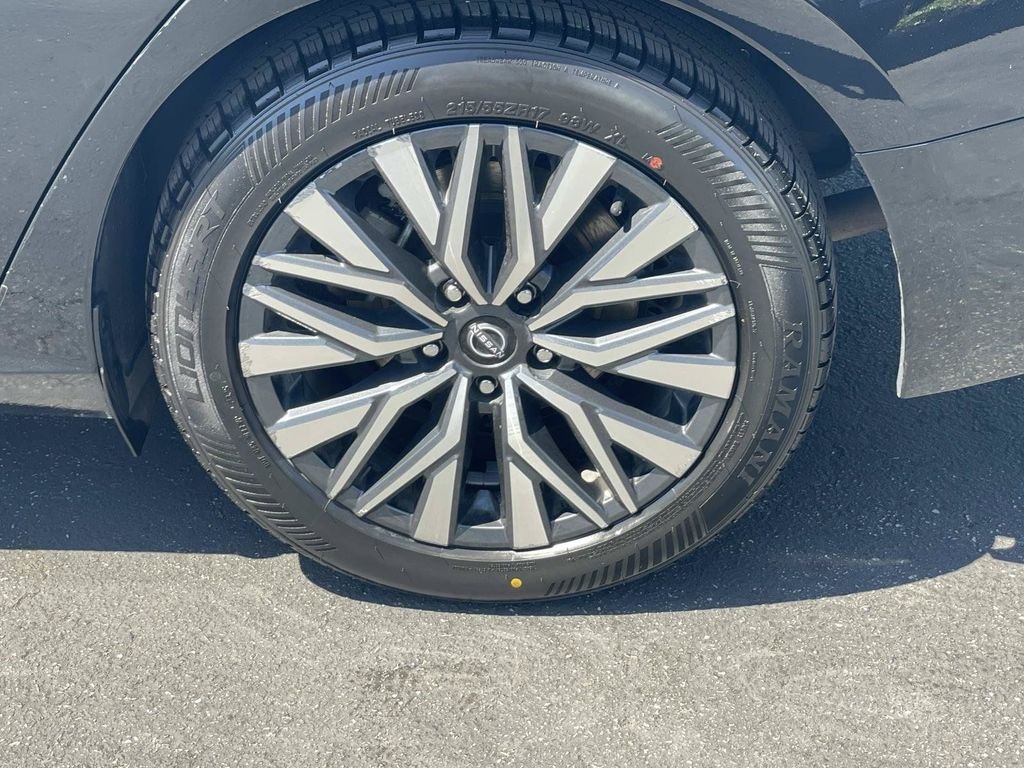 2024 Nissan Altima SV - Photo 30