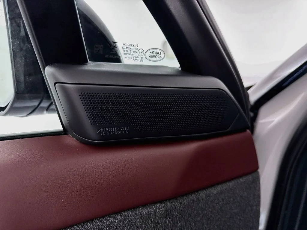 New 2026 Borasco Grey Land Rover Dynamic SE image 19