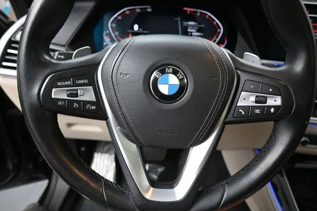 Used 2020 Black BMW sDrive40i image 32