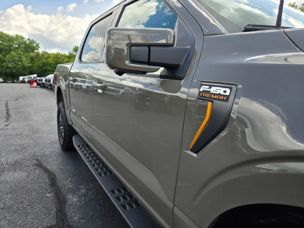 New 2026 Marsh Gray Ford Tremor® image 30