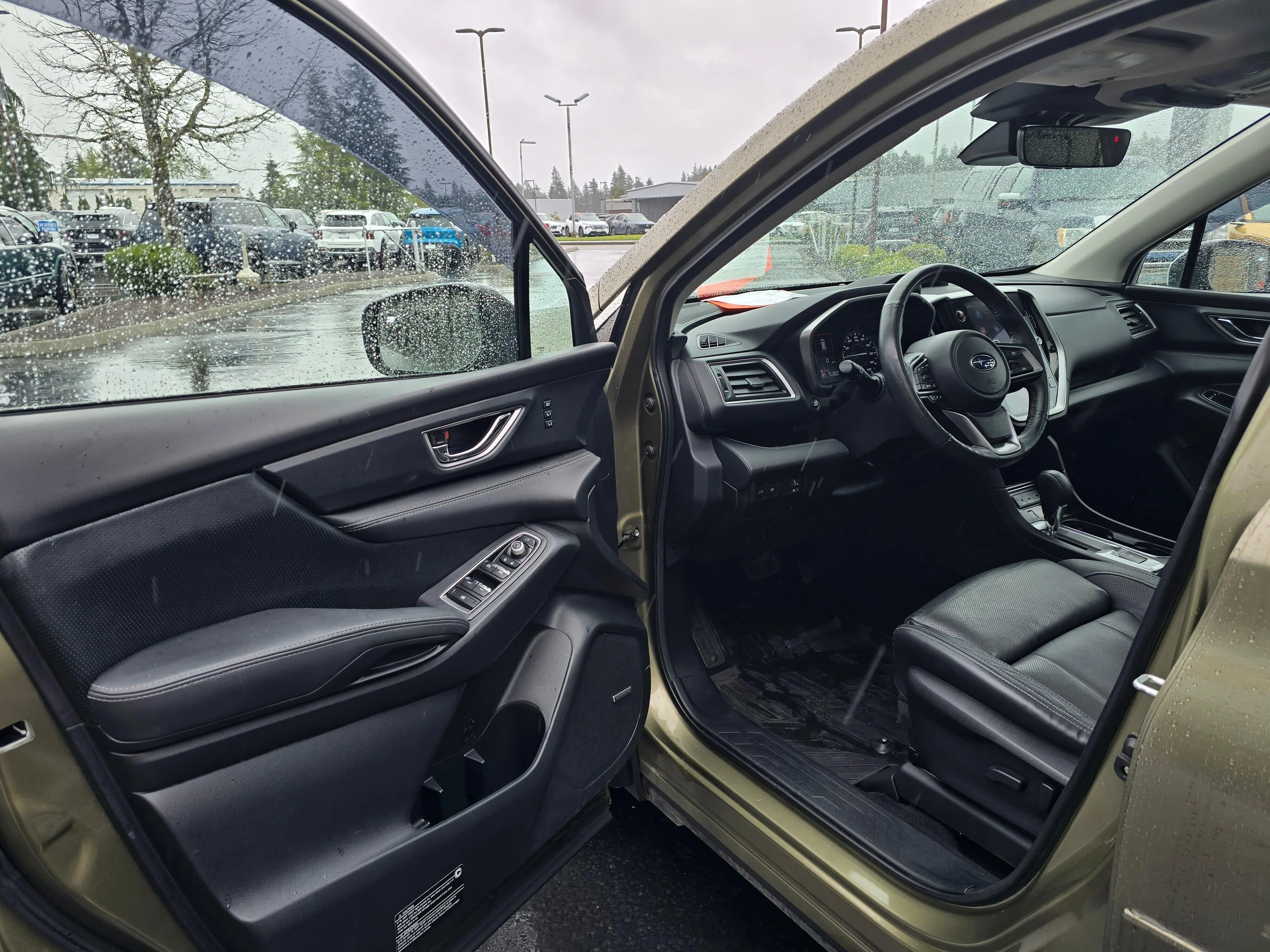 Used 2023 Green Metallic Subaru Limited image 7