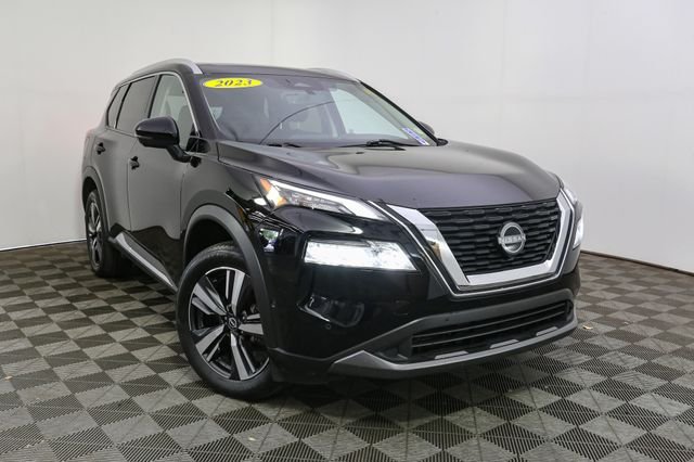 Used 2023 Black Nissan SL image 3