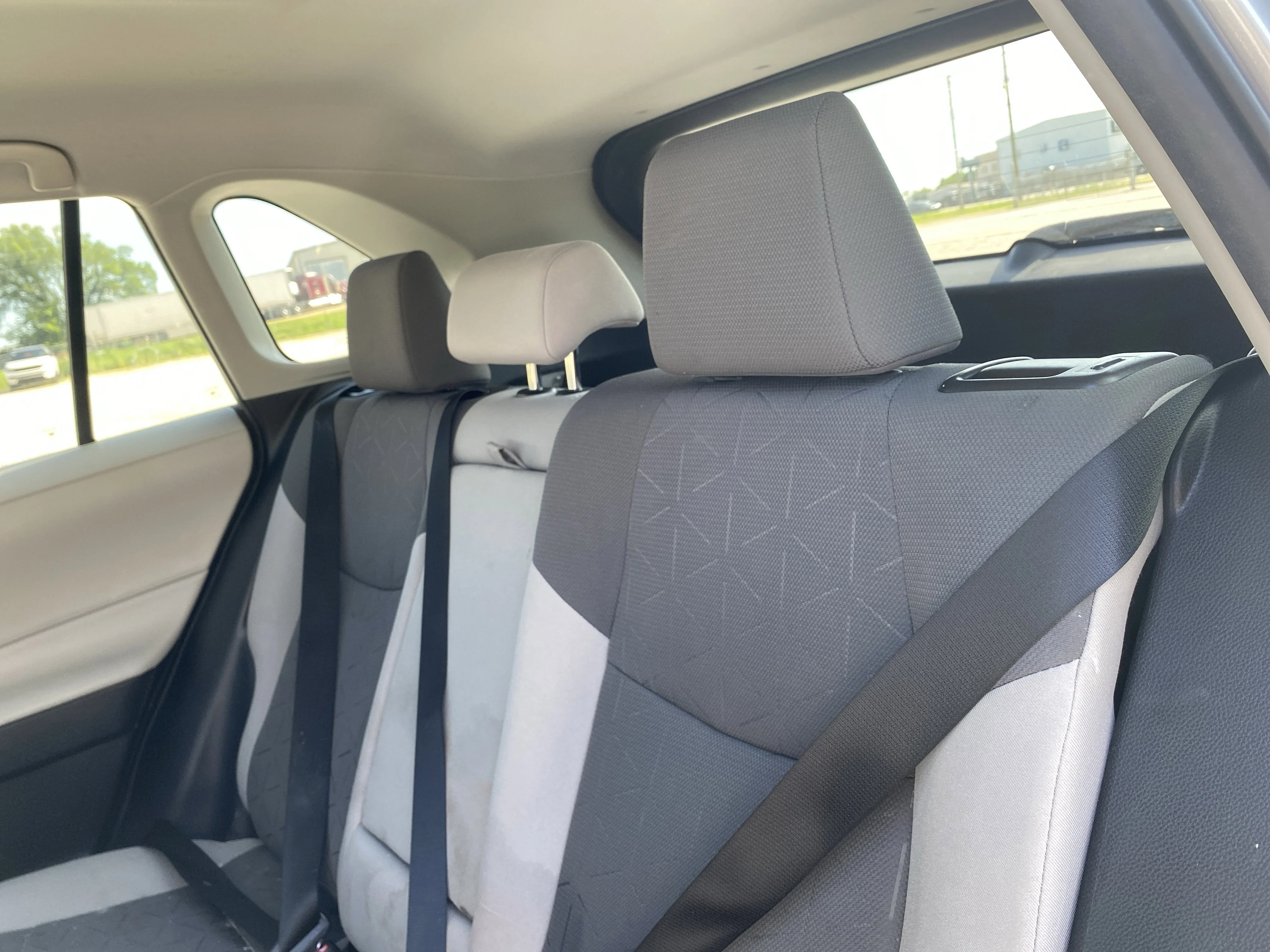 Used 2021 Silver Toyota XLE image 10