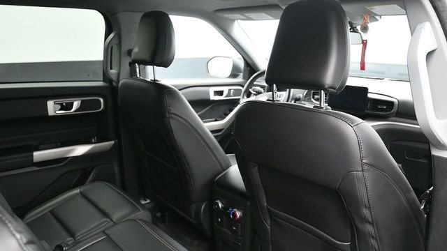 Used 2023 Black Ford XLT image 14