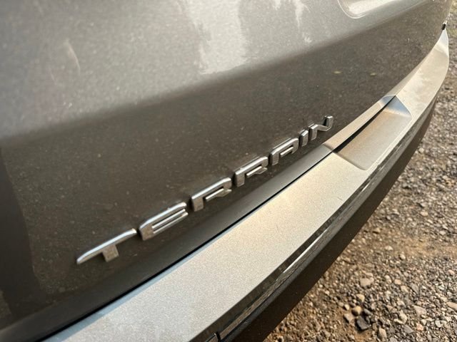 Used 2023 Sterling Metallic GMC SLT image 18