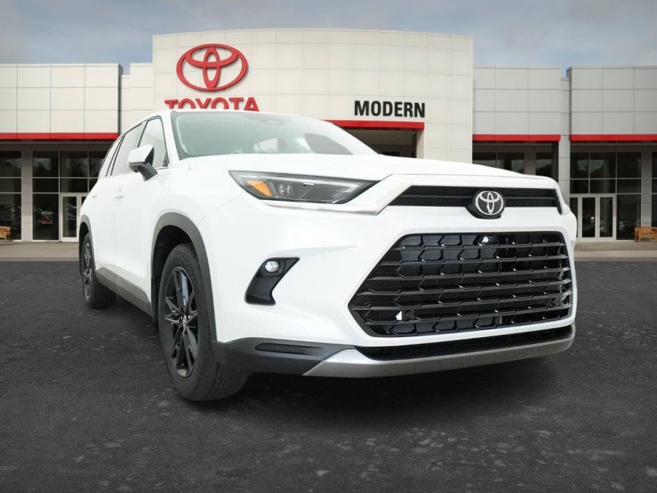 New 2026 Wind Chill Pearl Toyota Platinum image 7