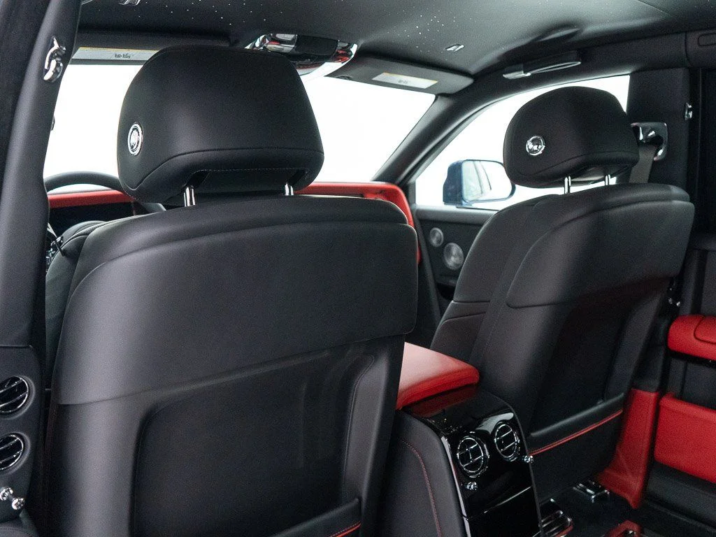 Used 2026 Black Diamond over Iguazu Blue Rolls-Royce  image 23