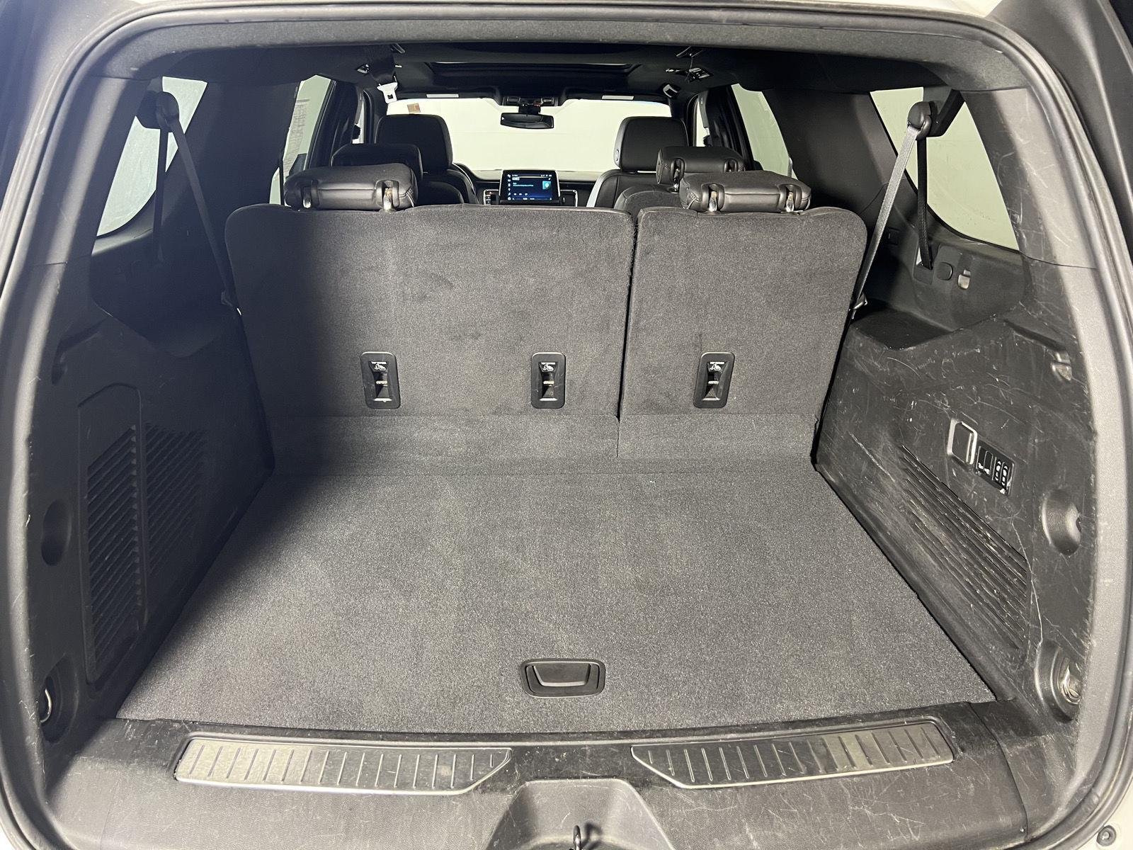 Used 2022 Summit White Chevrolet RST image 24