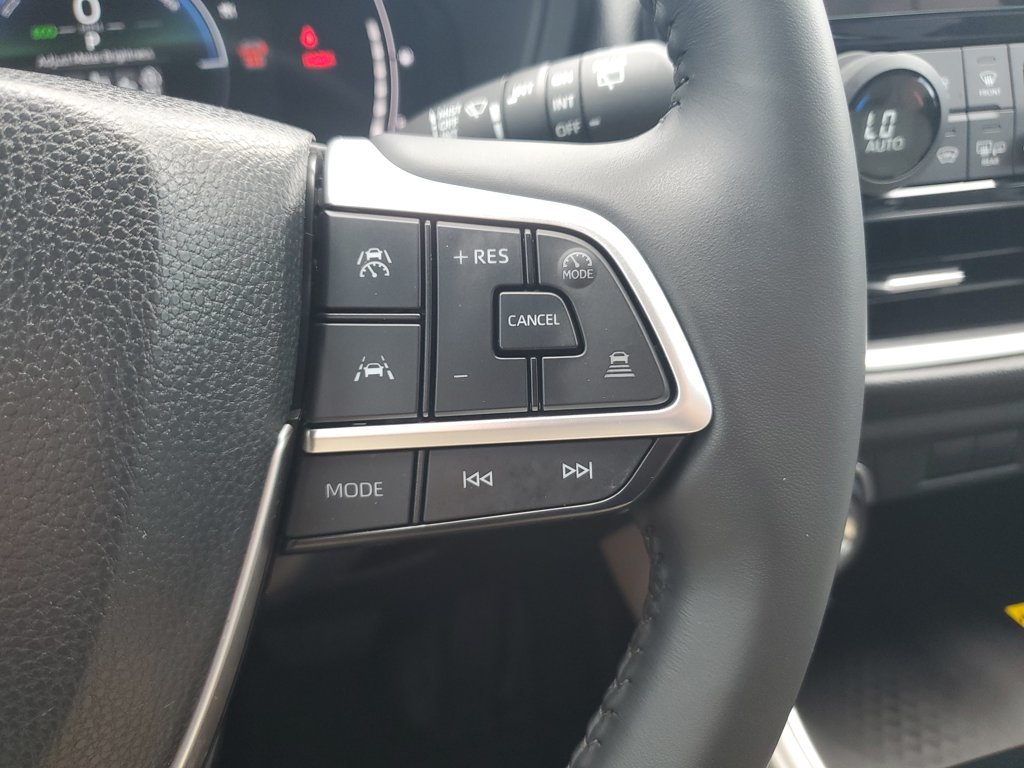Certified Used 2026  Toyota XLE image 21