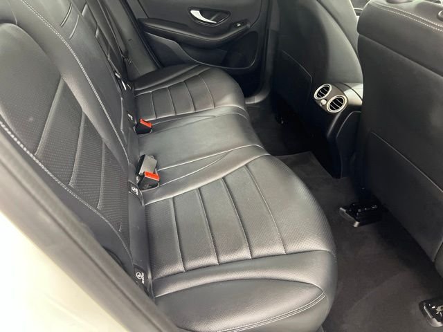 Used 2022 White Mercedes-Benz GLC 300 image 21