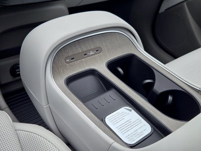 New 2026 White Hyundai Blue SEL 7P image 15