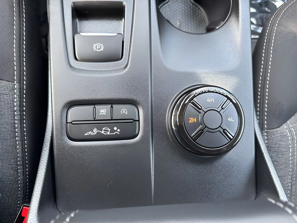 Used 2025 Gray Ford XLT image 22