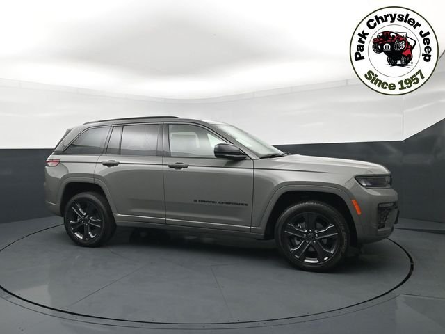 New 2027 Gray Jeep Limited Reserve image 1