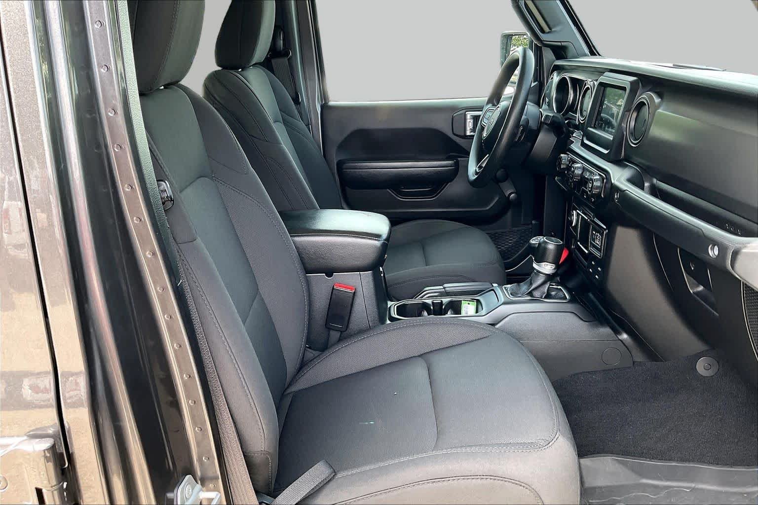 Used 2023 Granite Crystal Metallic Clearcoat Jeep Sport image 9