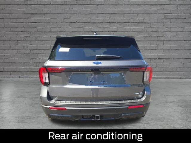 New 2026 Carbonized Gray Metallic Ford ST-Line image 6