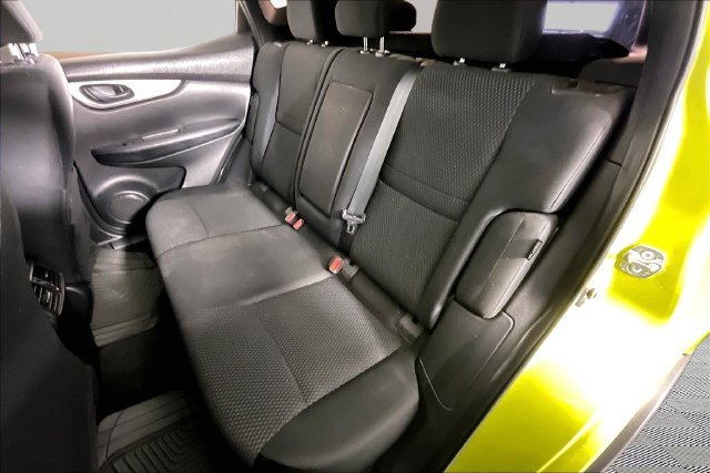 Used 2020 Green Nissan S image 10