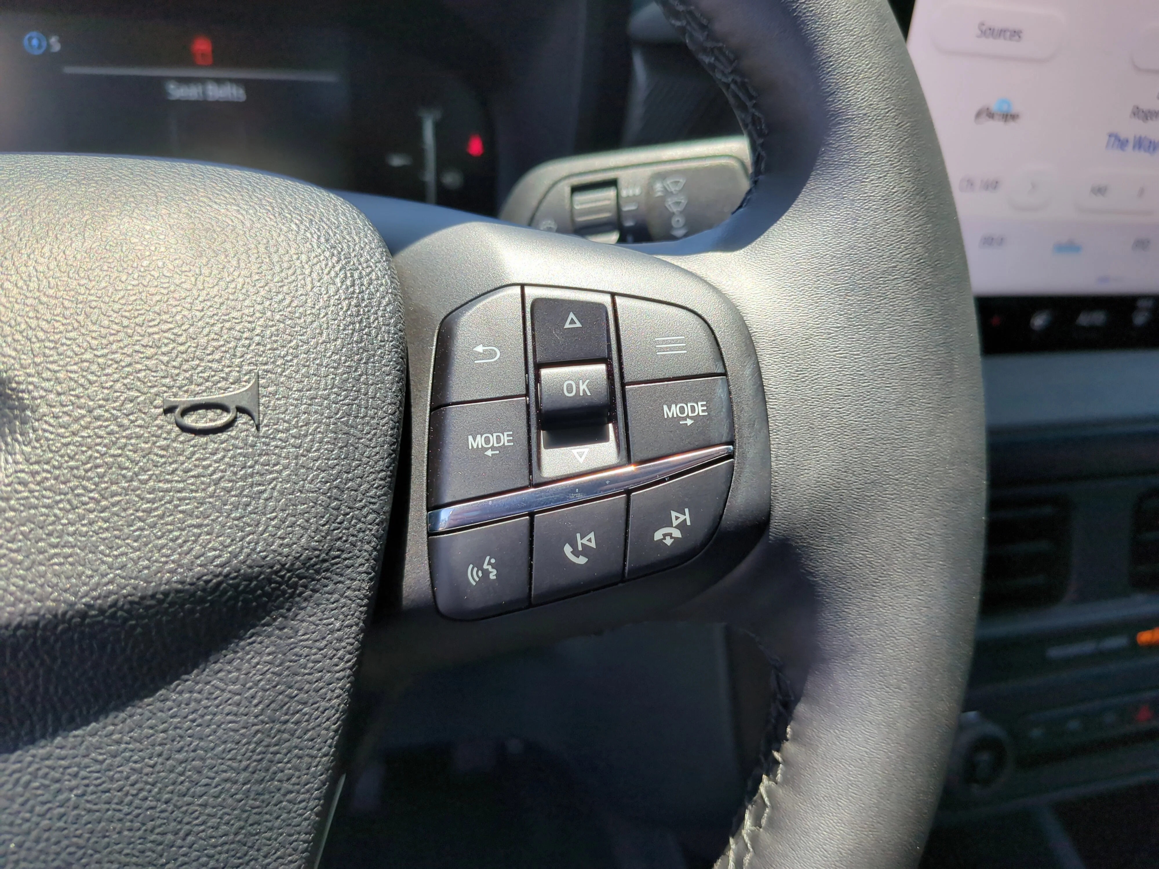 New 2025 Azure Gray Metallic Tri-Coat Ford XLT image 25