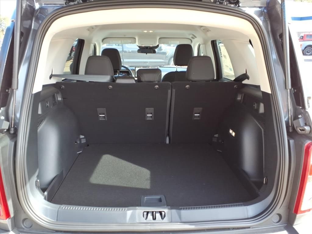 New 2026 Carbonized Gray Metallic Ford Big Bend® image 10