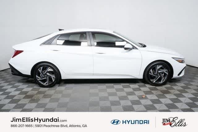 2025 Hyundai Elantra Limited - Photo 40