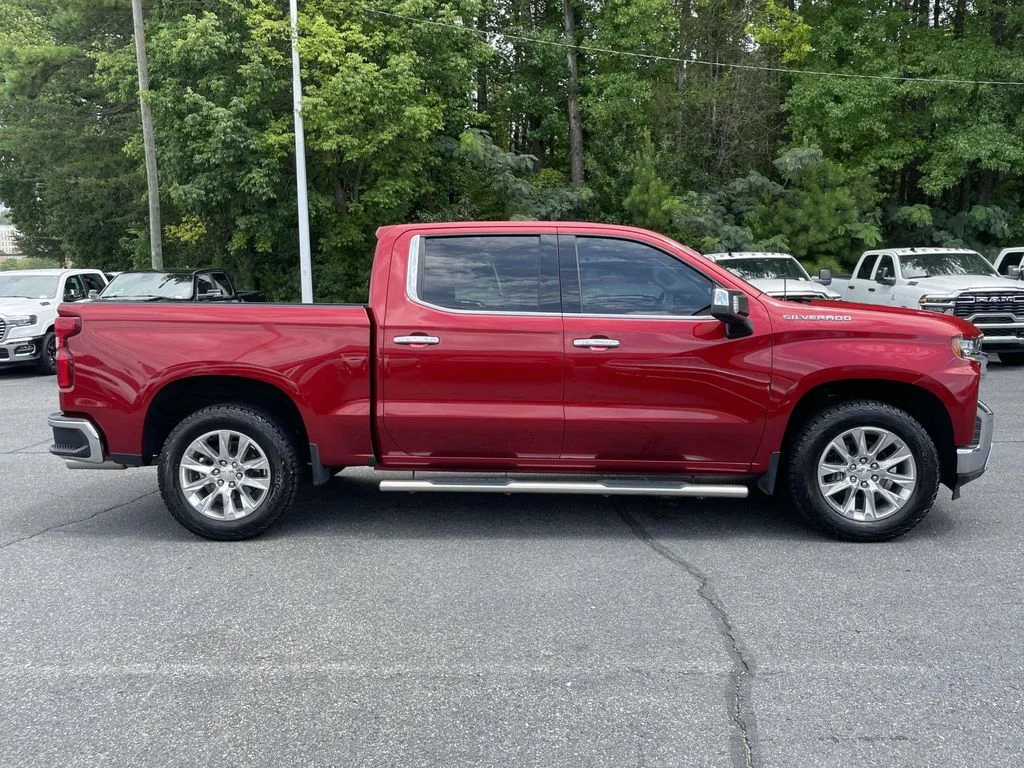 Used 2022 Red Chevrolet LTZ image 8