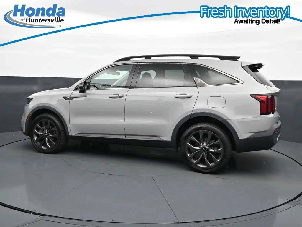 Used 2022 Gray Kia X-Line EX image 7
