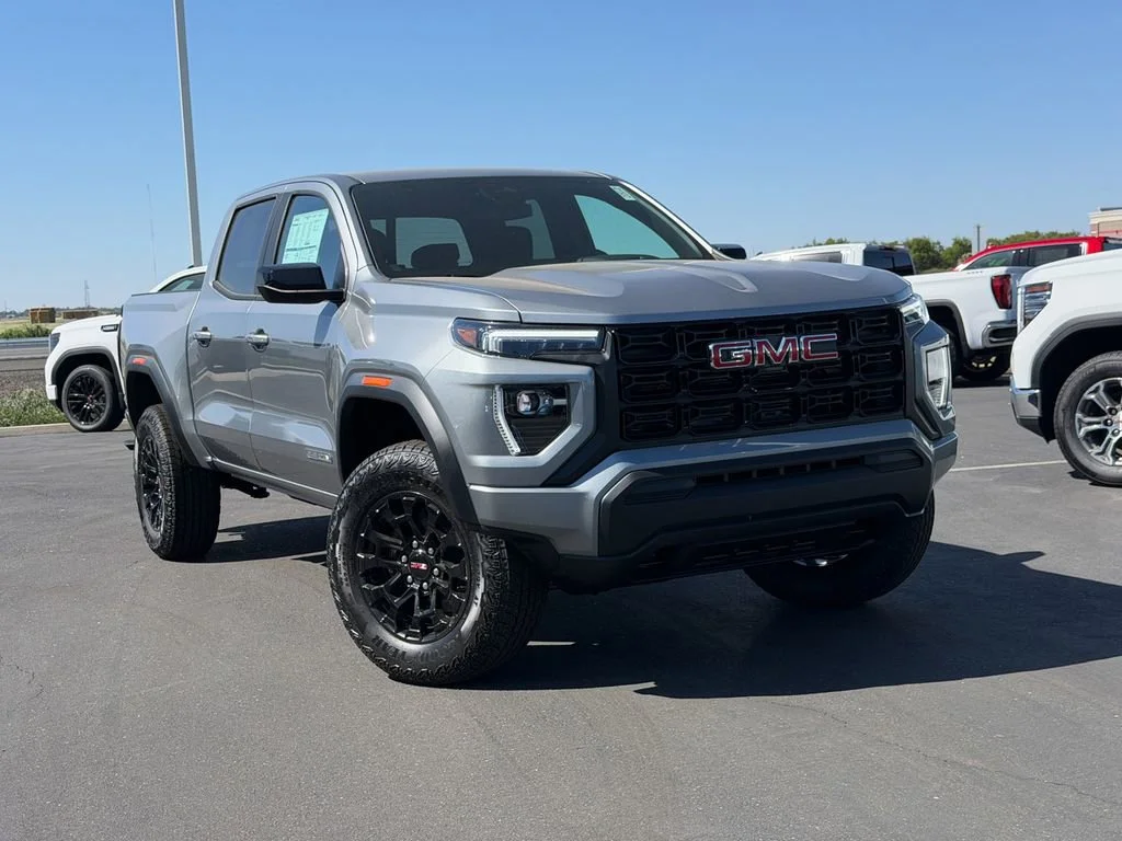 2026 GMC Canyon 2WD Elevation Crew Cab Short Box's photo