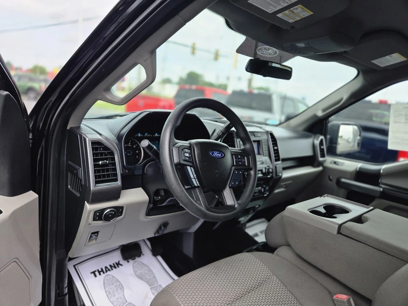 Used 2018  Ford XLT image 2