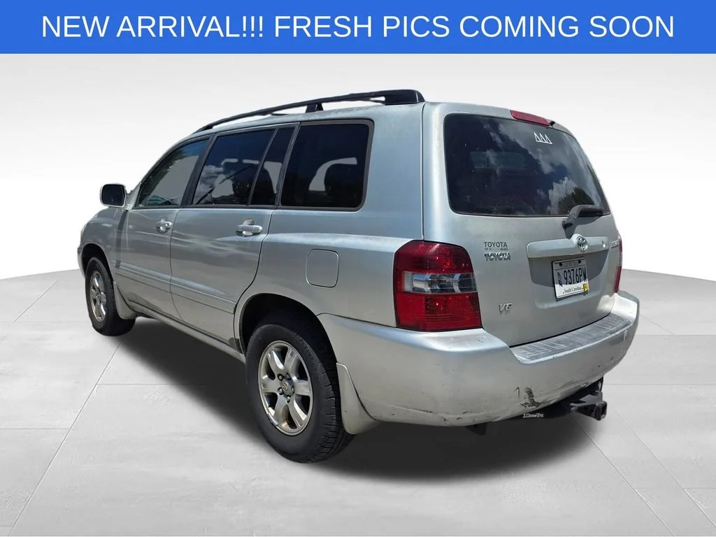 Used 2006  Toyota 4dr V6 (Natl) image 6