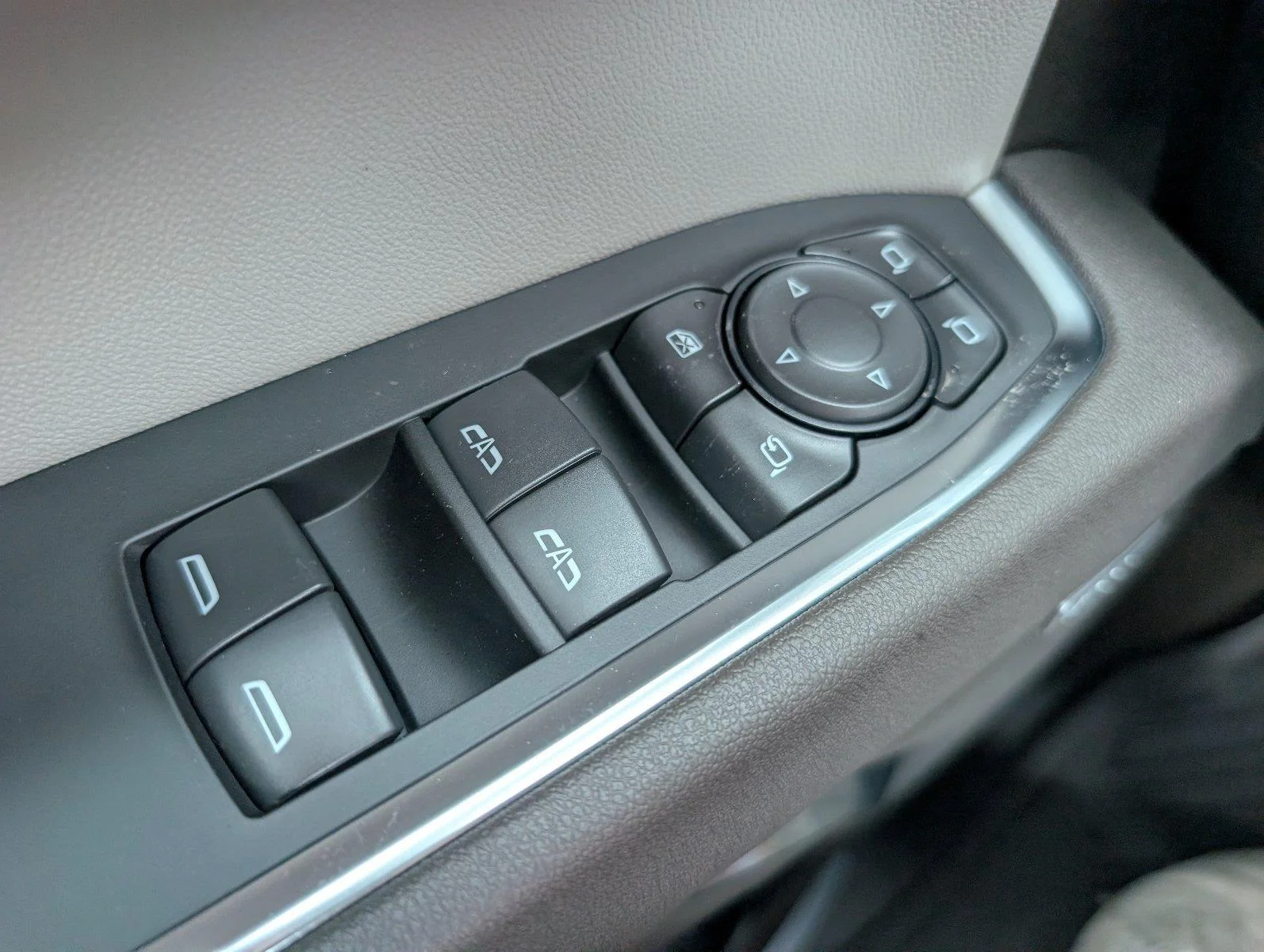 New 2026 Onyx Black GMC SLT image 31