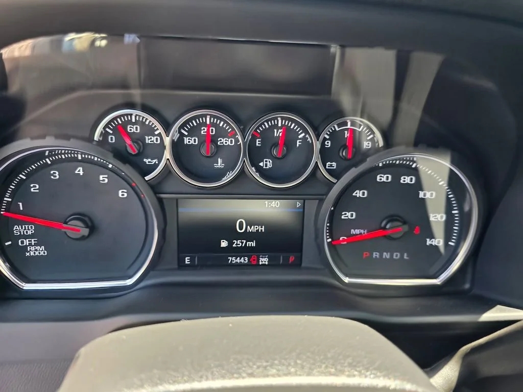 Used 2022 Summit White Chevrolet RST image 21