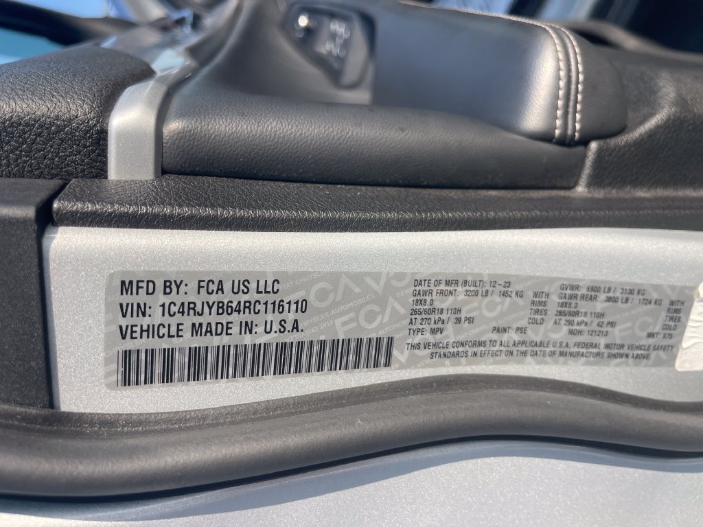 Used 2024 Silver Jeep 4xe image 26