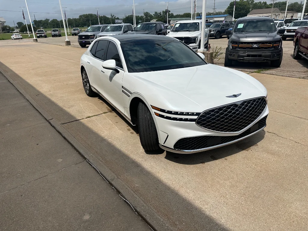 Used 2025 Uyuni White Genesis 3.5T e-SC image 8