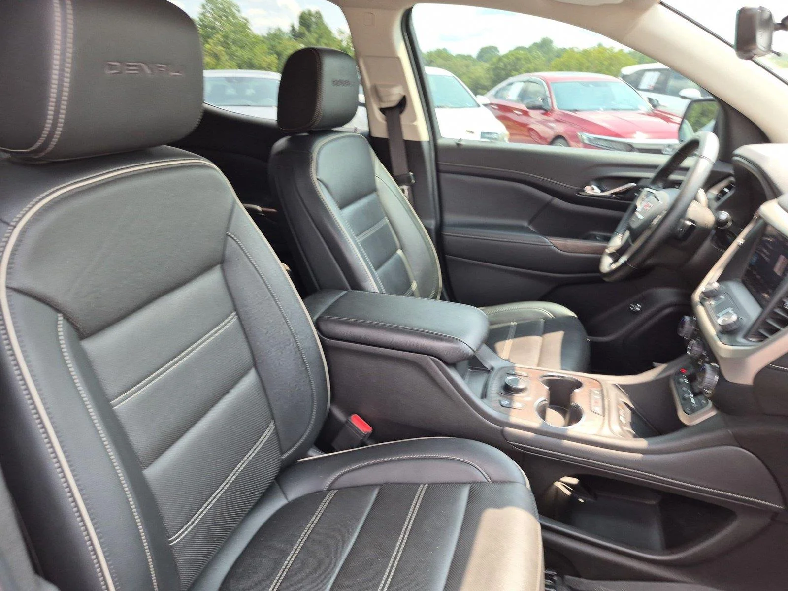 Used 2023 Ebony Twilight Metallic GMC Denali image 40