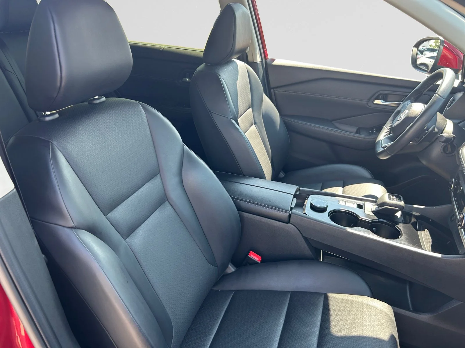 Used 2024 RED METALLIC Nissan SV Moonroof AWD image 12