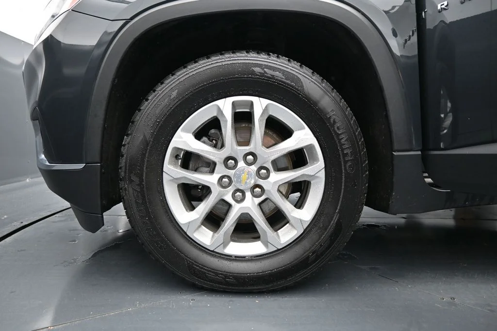 Used 2020 Gray Chevrolet LT image 26