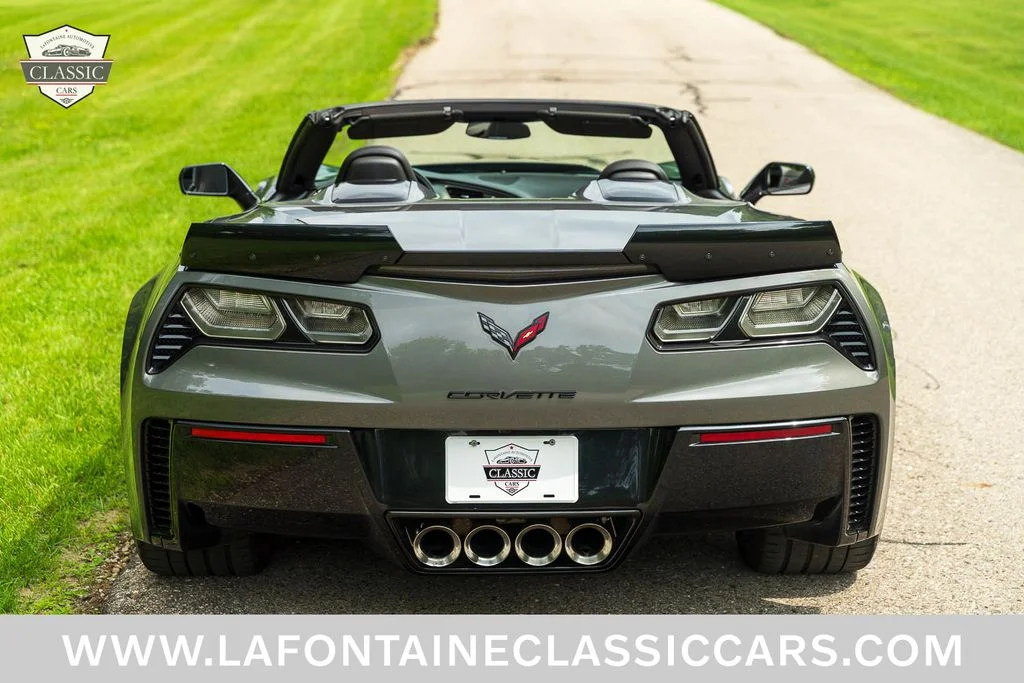 Used 2015 Gray Chevrolet Z06 image 10