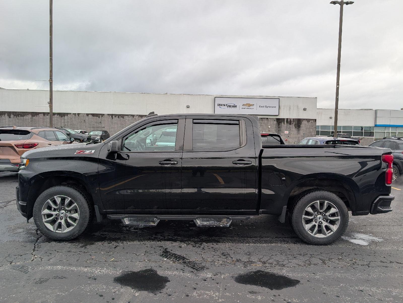 Used 2021 Black Chevrolet RST image 5