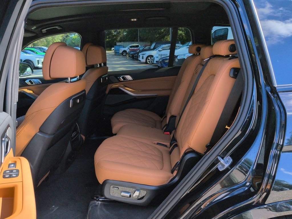 New 2027 Black Sapphire Metallic BMW xDrive40i image 13