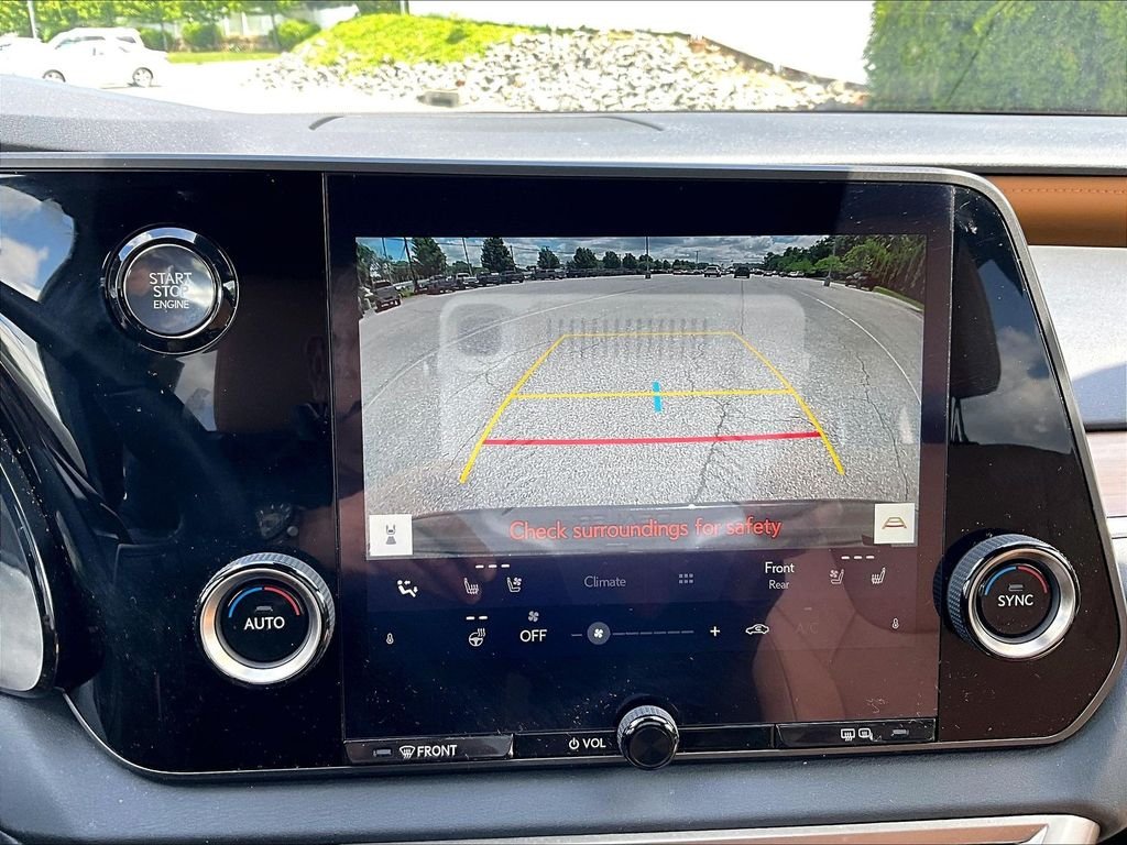 Used 2024 Black Lexus 350 image 19