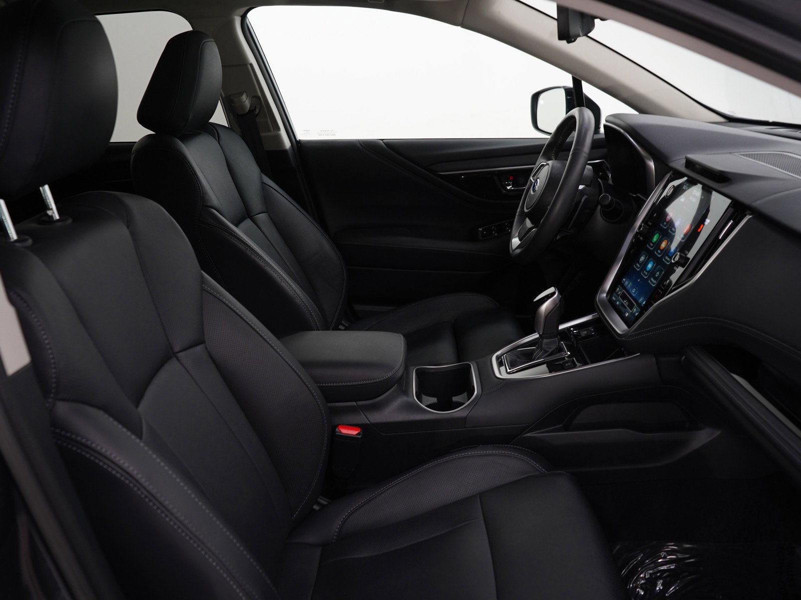 Used 2025 Magnetite Gray Metallic Subaru Touring Xt image 12