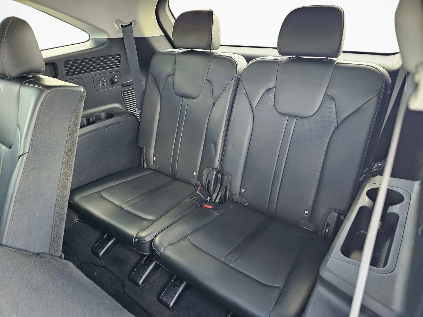 Used 2024 Ebony Black Kia S image 34