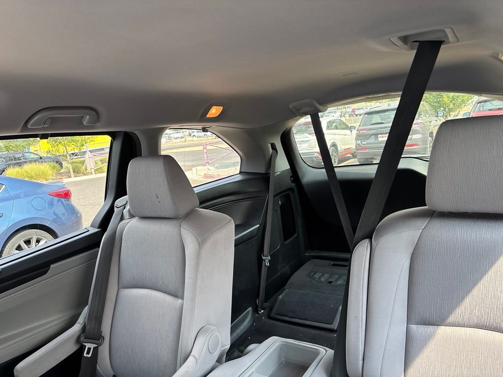 Used 2019  Honda EX image 33
