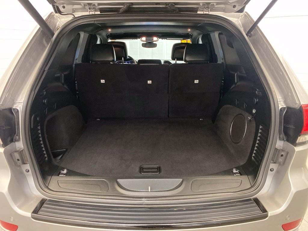 Used 2018 Silver Jeep Altitude image 23