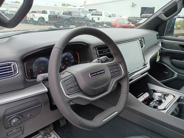 New 2026 High Gloss Black Exterior Paint Jeep Limited Altitude image 11
