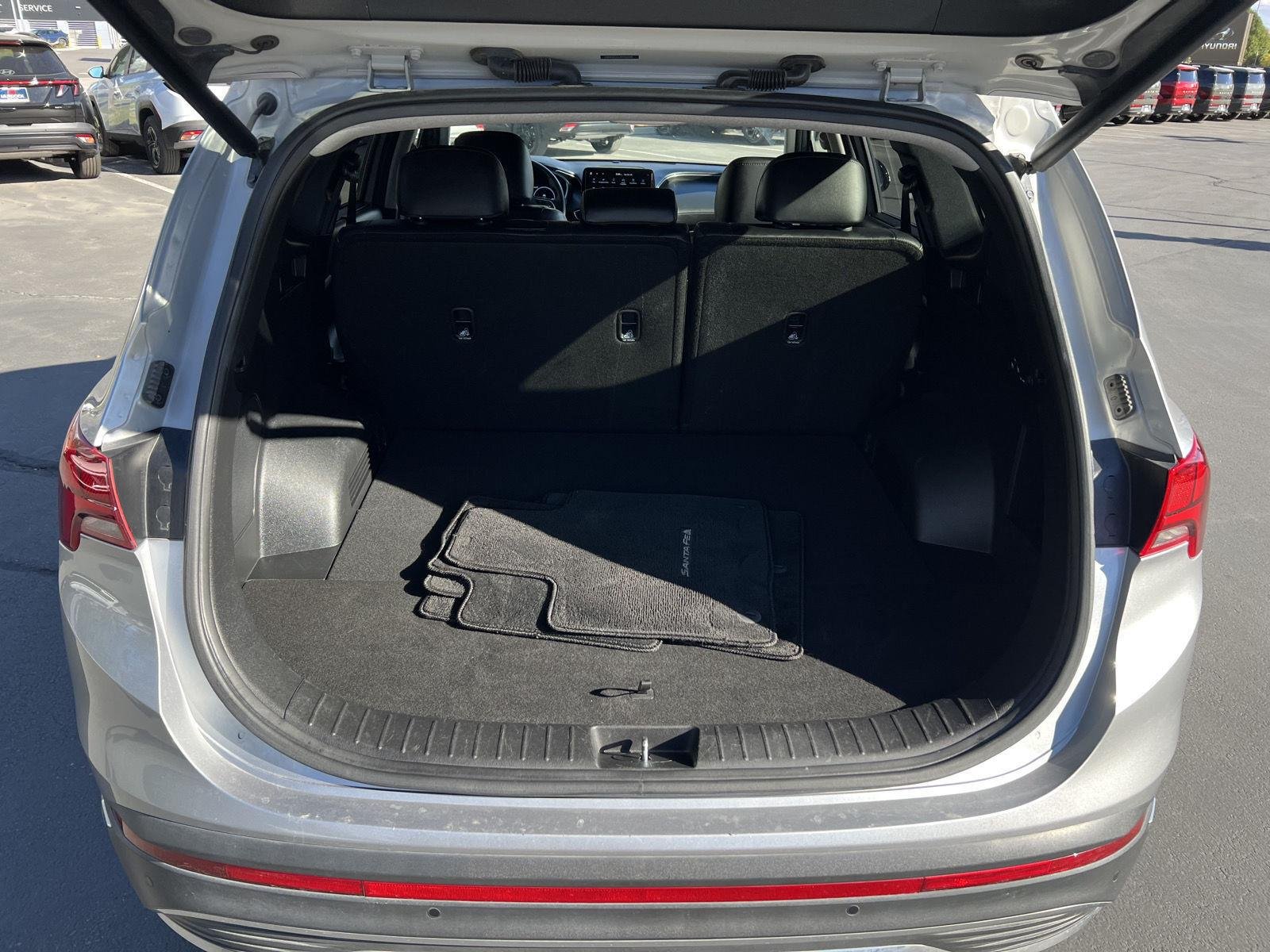 2023 Hyundai Santa Fe Limited - Photo 10