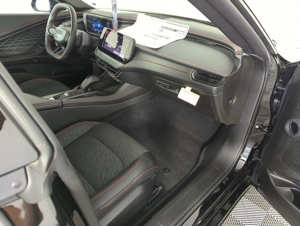 New 2026 Diamond Black Crystal Pearlcoat Dodge R/T image 33