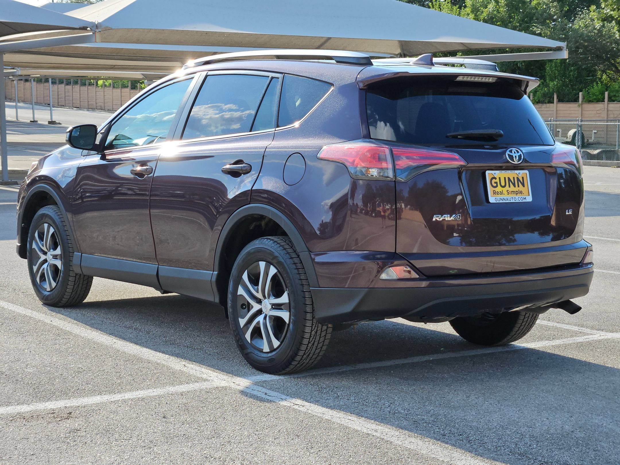 Used 2018 Maroon Toyota LE image 5